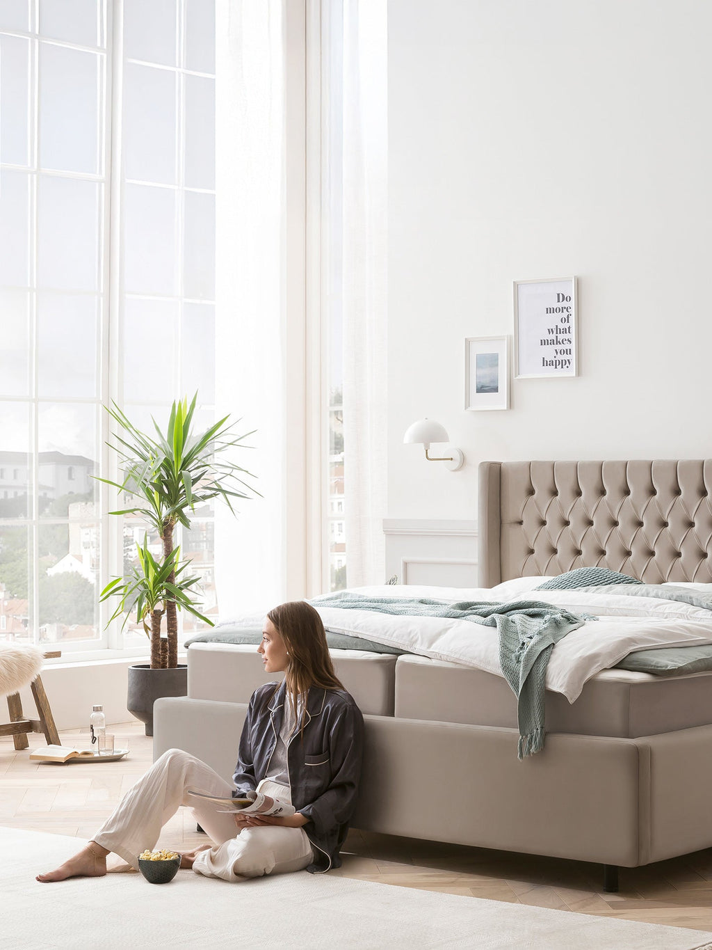 Velours Bett mit Stauraum Taupe FLORIDA BettCo Boxspringbetten