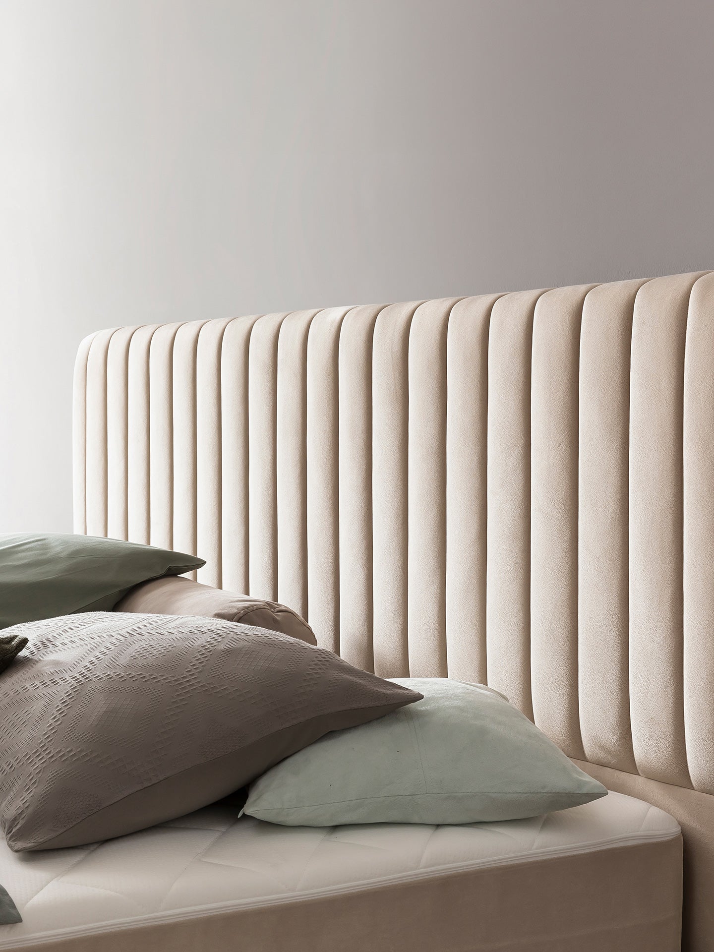 Velours Bett mit Stauraum Creme Paris