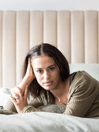 Velours Bett mit Stauraum Creme Paris