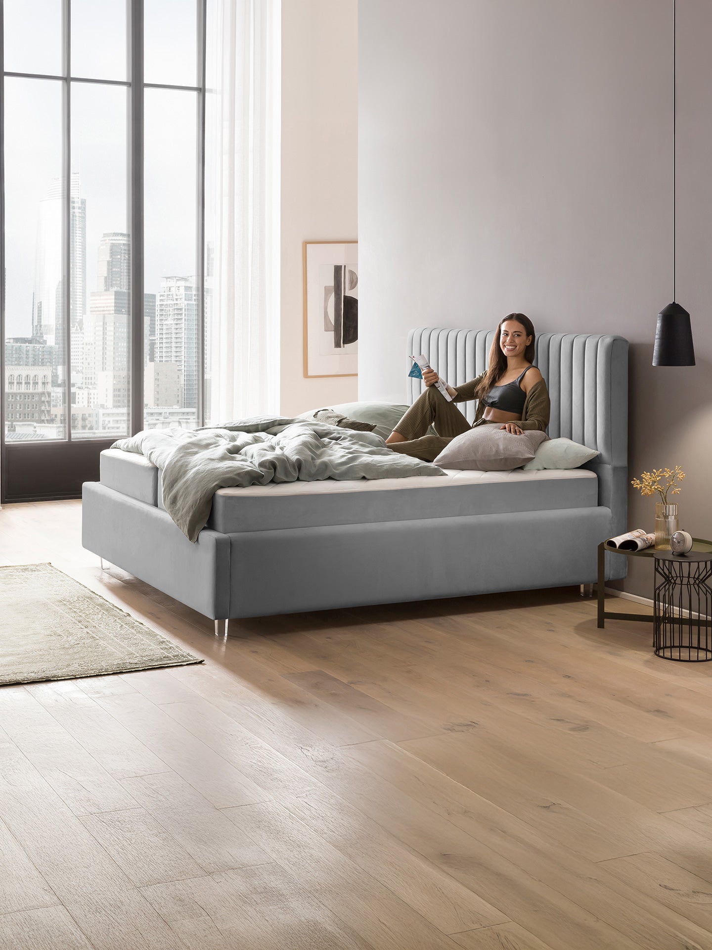 Velours Bett mit Stauraum Grau Paris