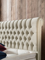 Samt Boxspringbett Creme CHESTER