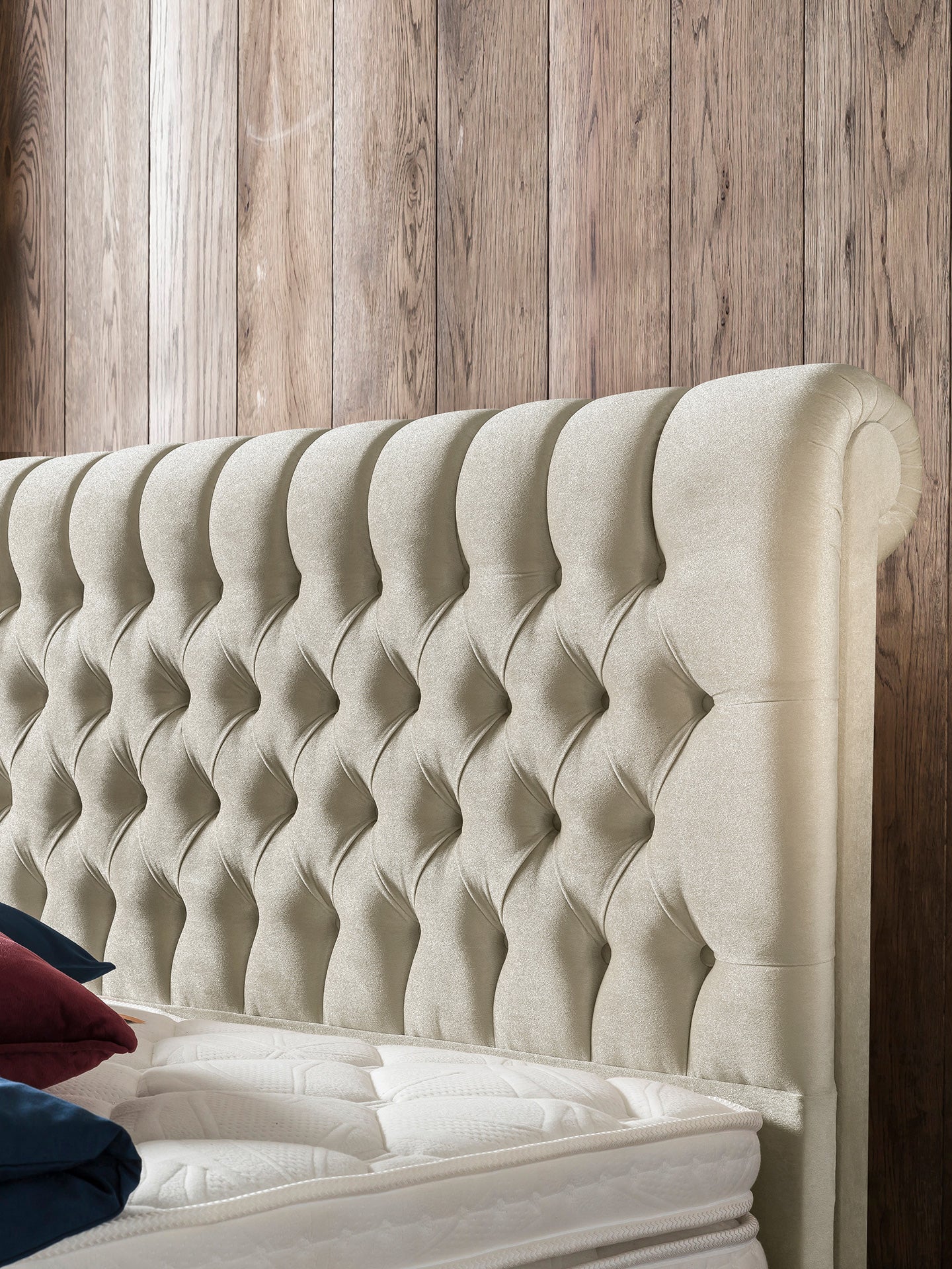 Samt Boxspringbett Creme CHESTER