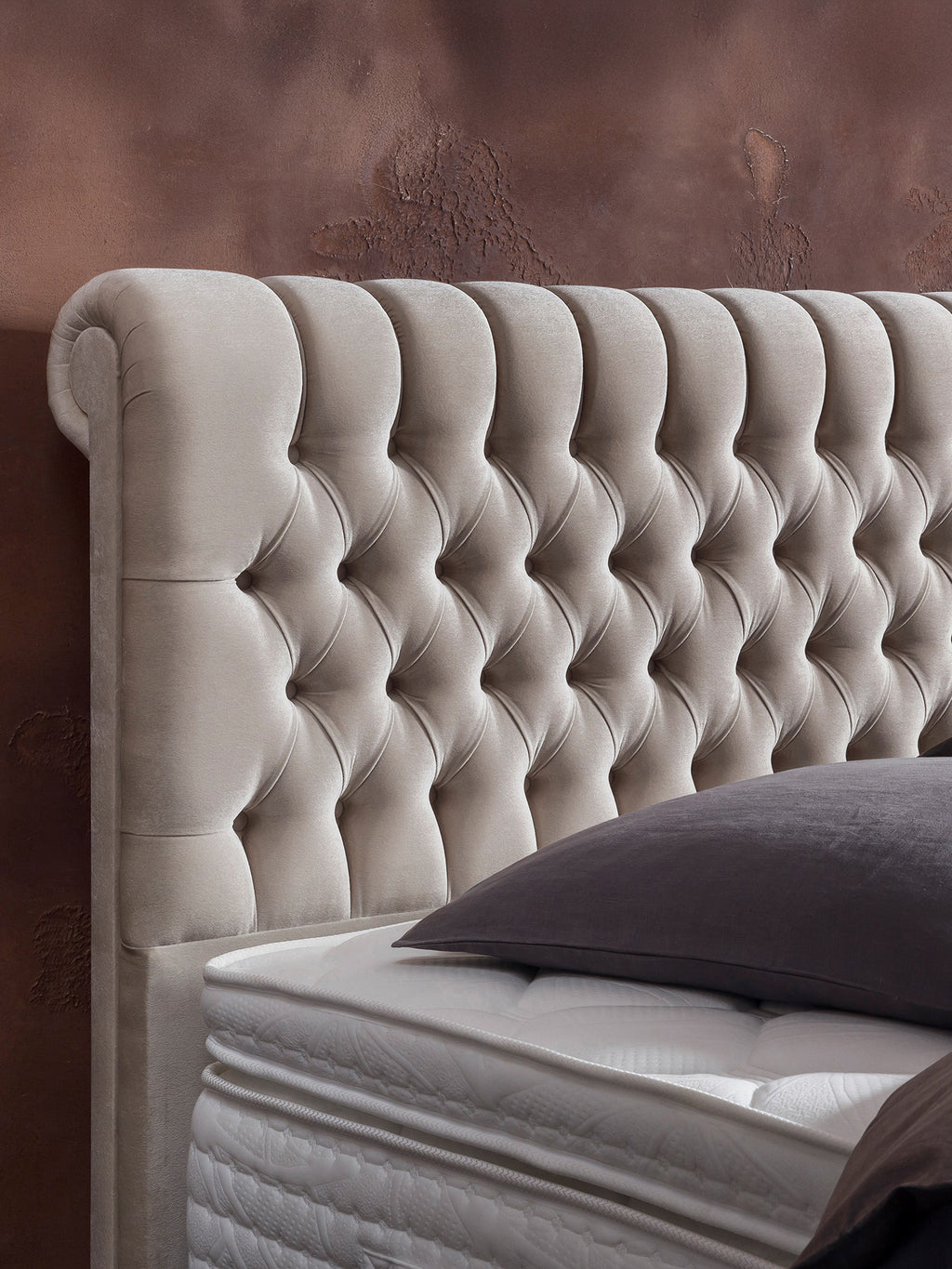 Velours Boxspringbett Creme CHESTER