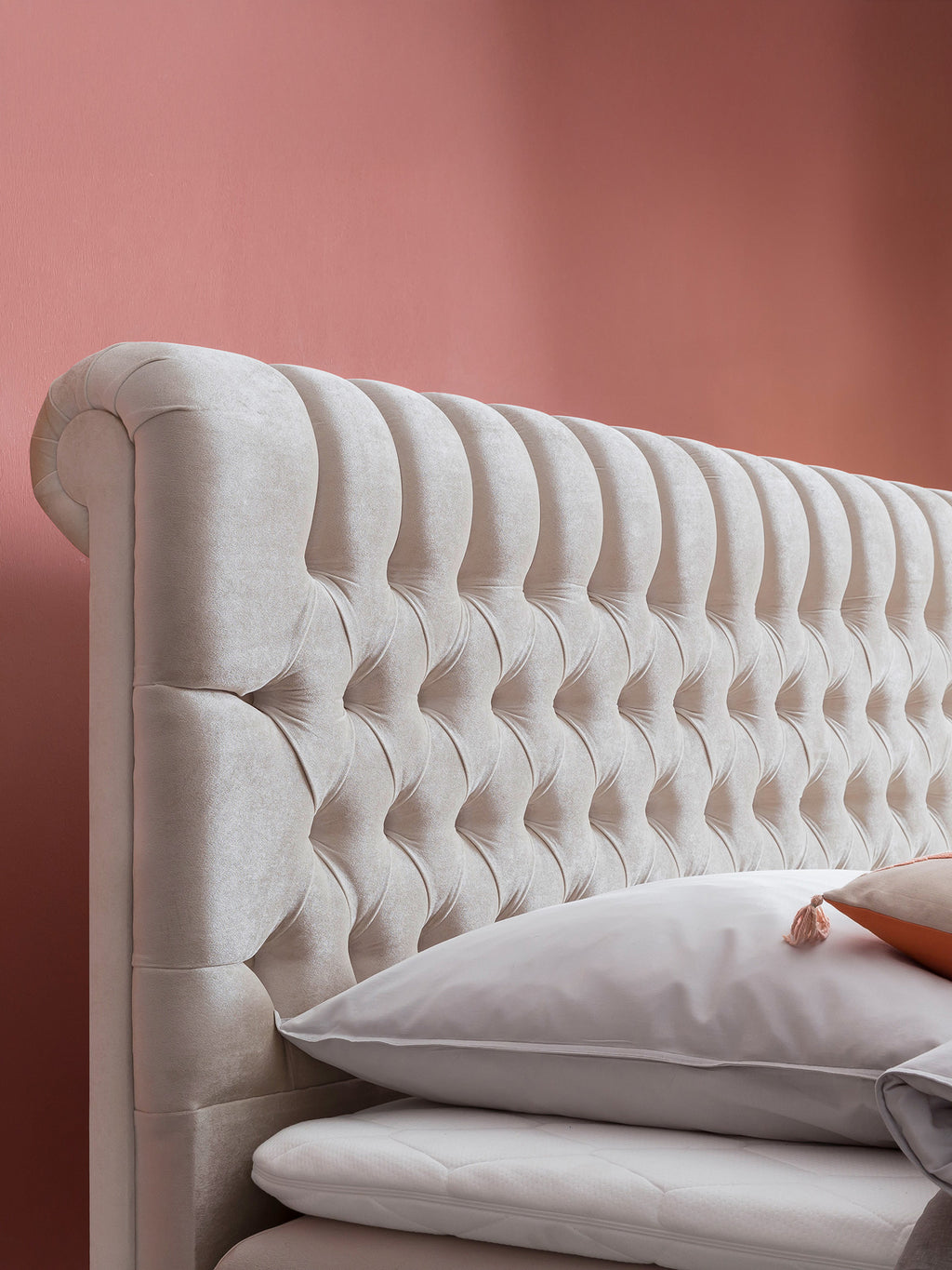 Samt Boxspringbett mit Stauraum Beige CHESTER