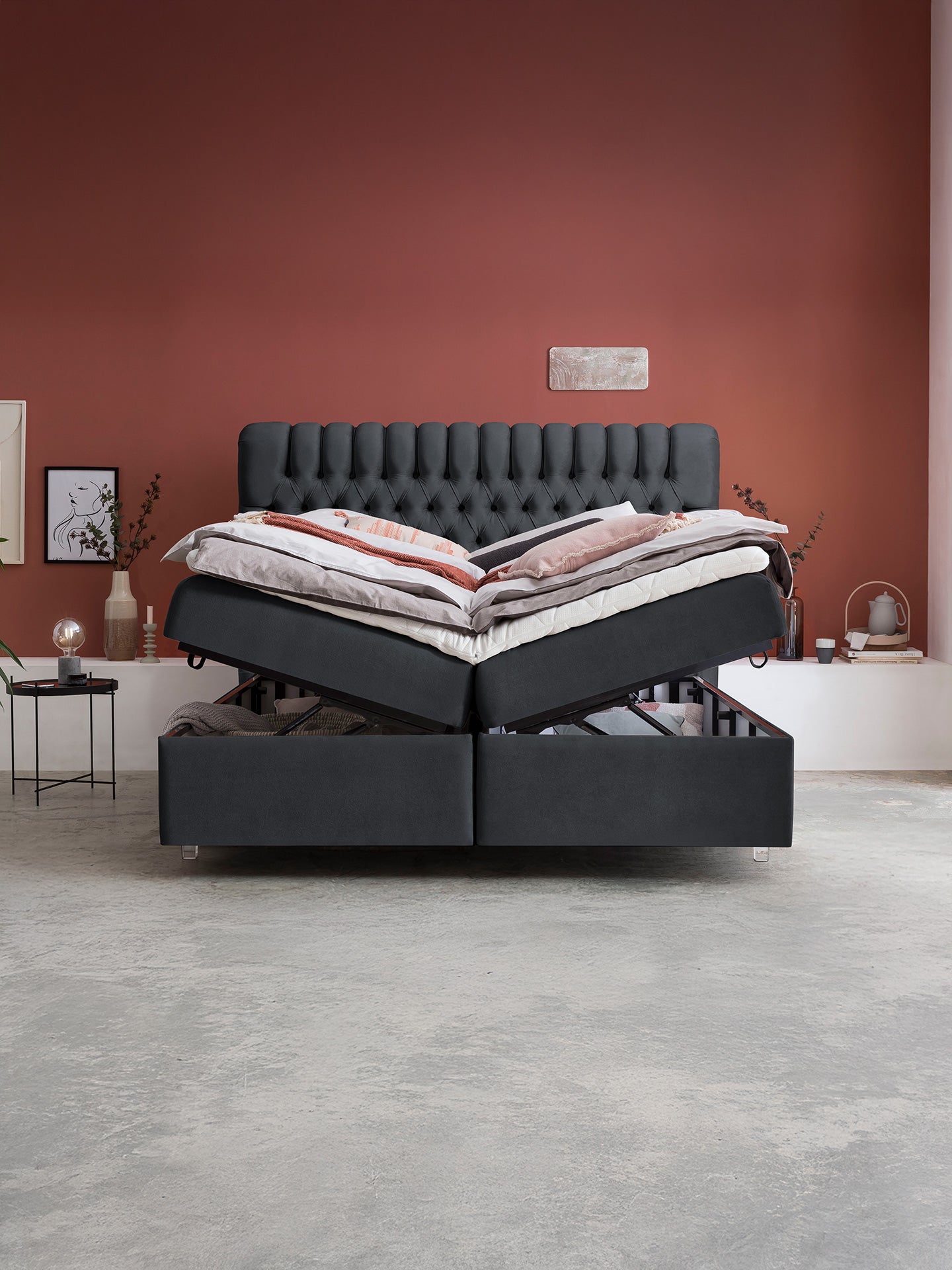 Samt Boxspringbett mit Stauraum Schwarz CHESTER