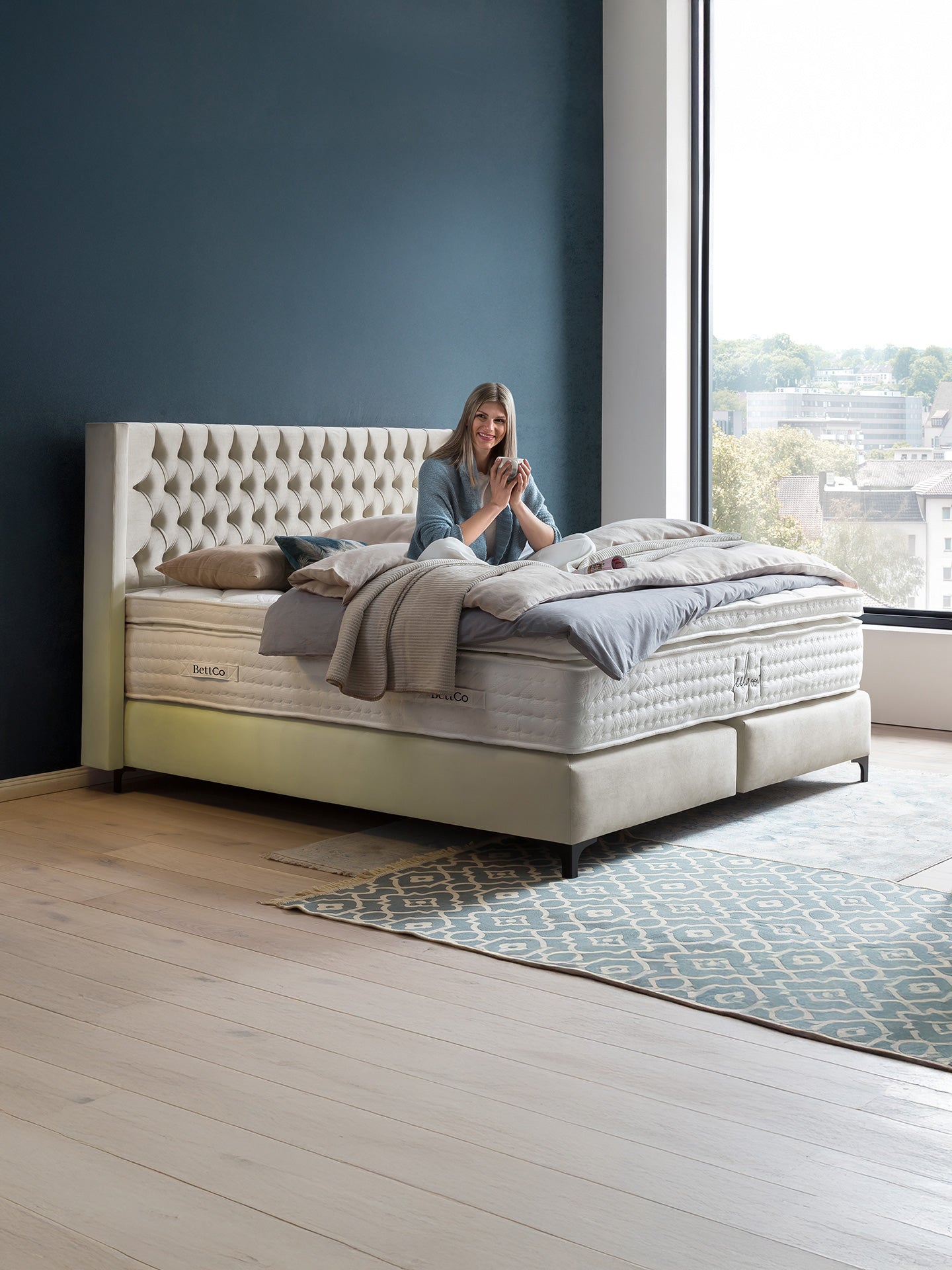 Velours Boxspringbett Creme FLORIDA