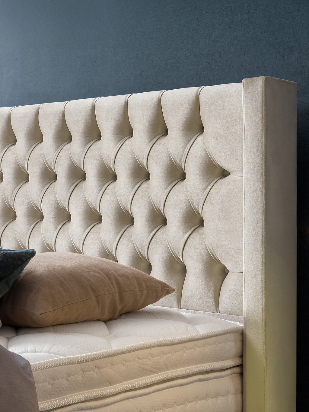 Velours Boxspringbett Creme FLORIDA