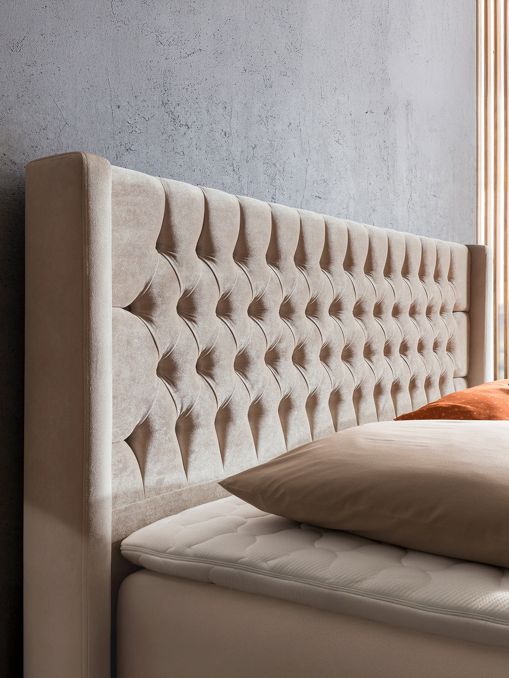 Samt Boxspringbett mit Stauraum Beige FLORIDA