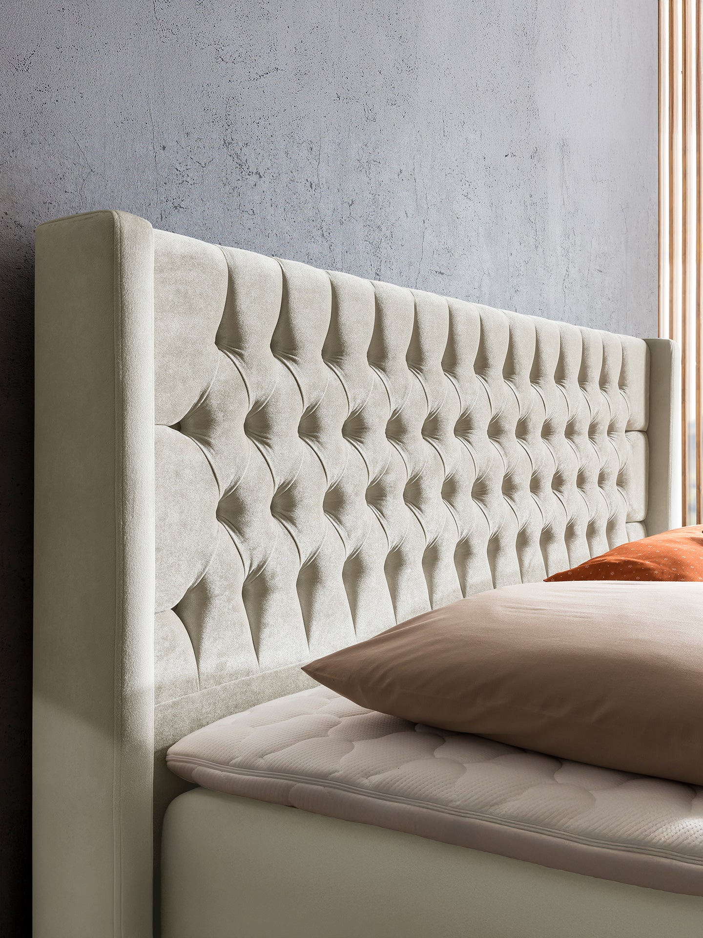 Samt Boxspringbett mit Stauraum Creme FLORIDA