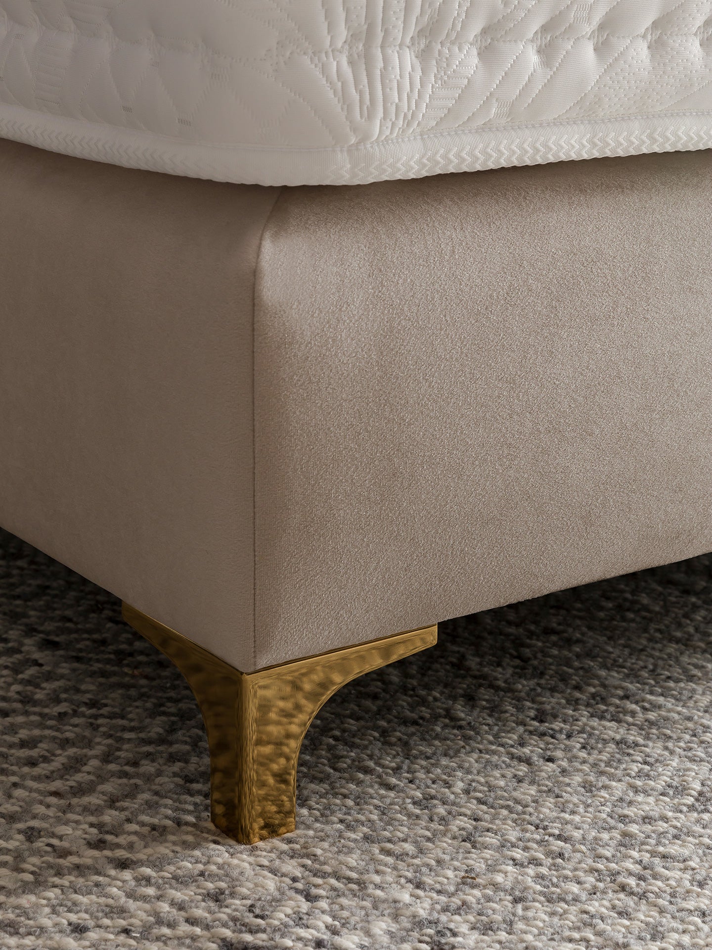 Samt Boxspringbett Beige KANSAS