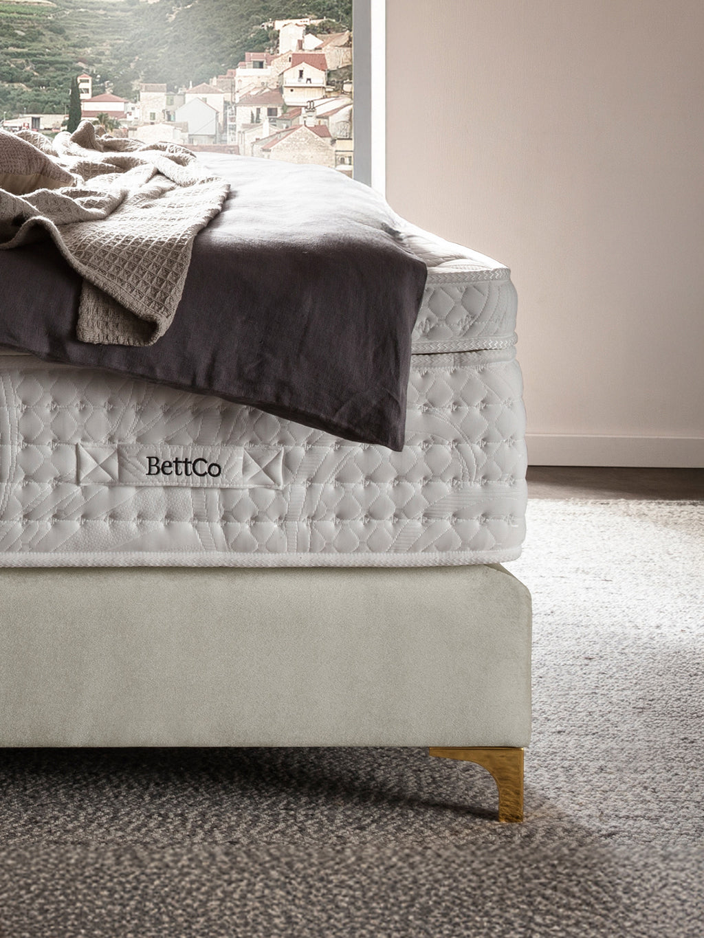 Samt Boxspringbett Creme KANSAS