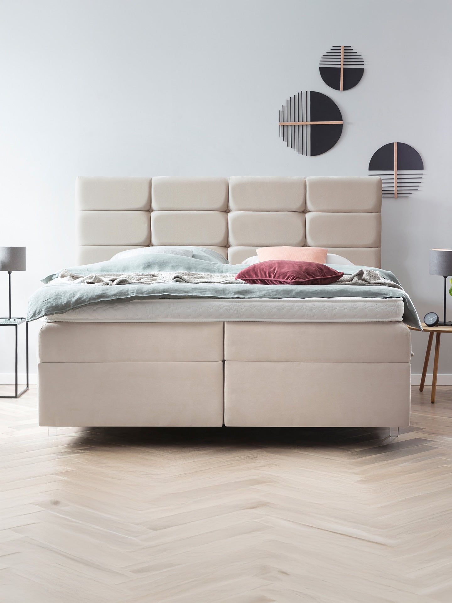 Samt Boxspringbett mit Stauraum Beige KANSAS