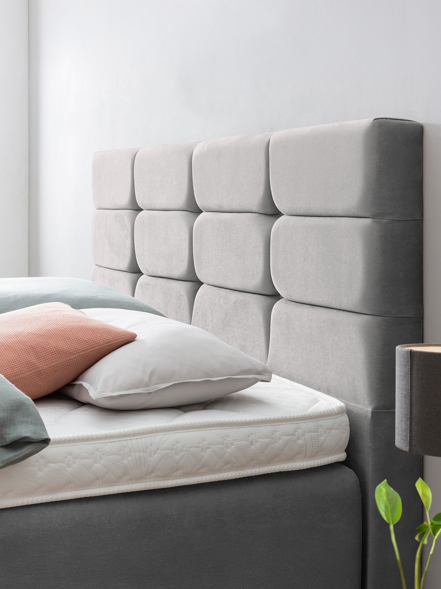 Samt Boxspringbett mit Stauraum Grau KANSAS