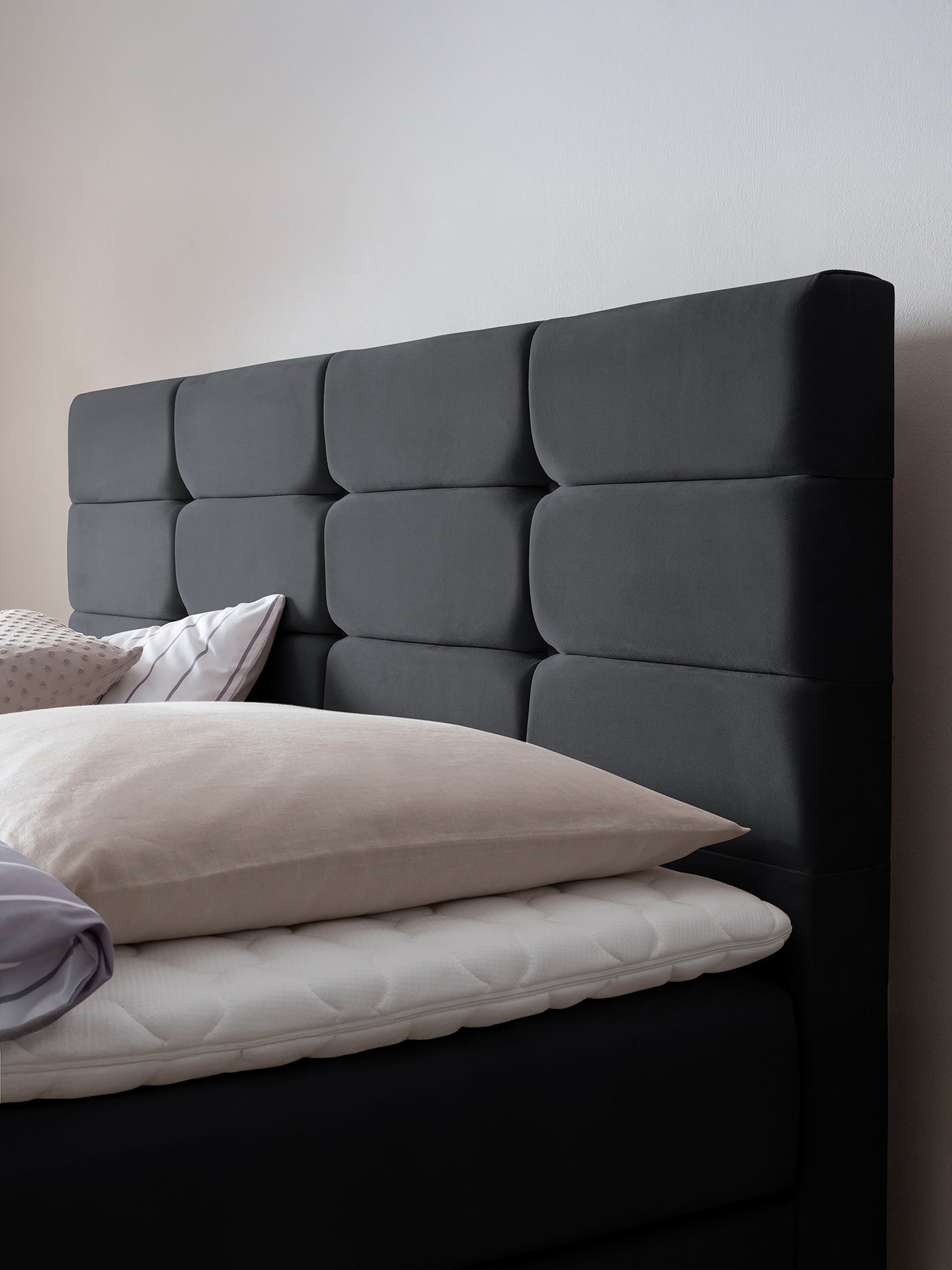 Velours Boxspringbett mit Stauraum Schwarz KANSAS