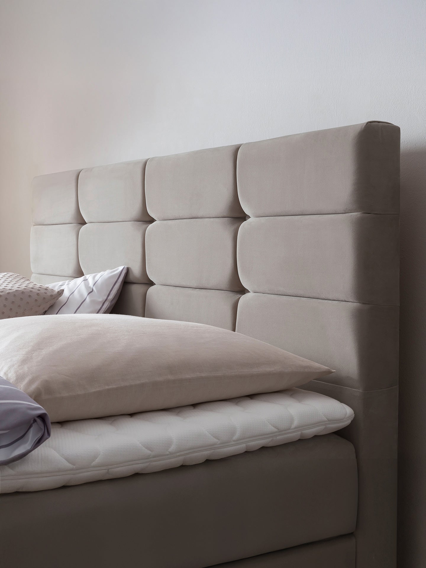 Velours Boxspringbett mit Stauraum Taupe KANSAS