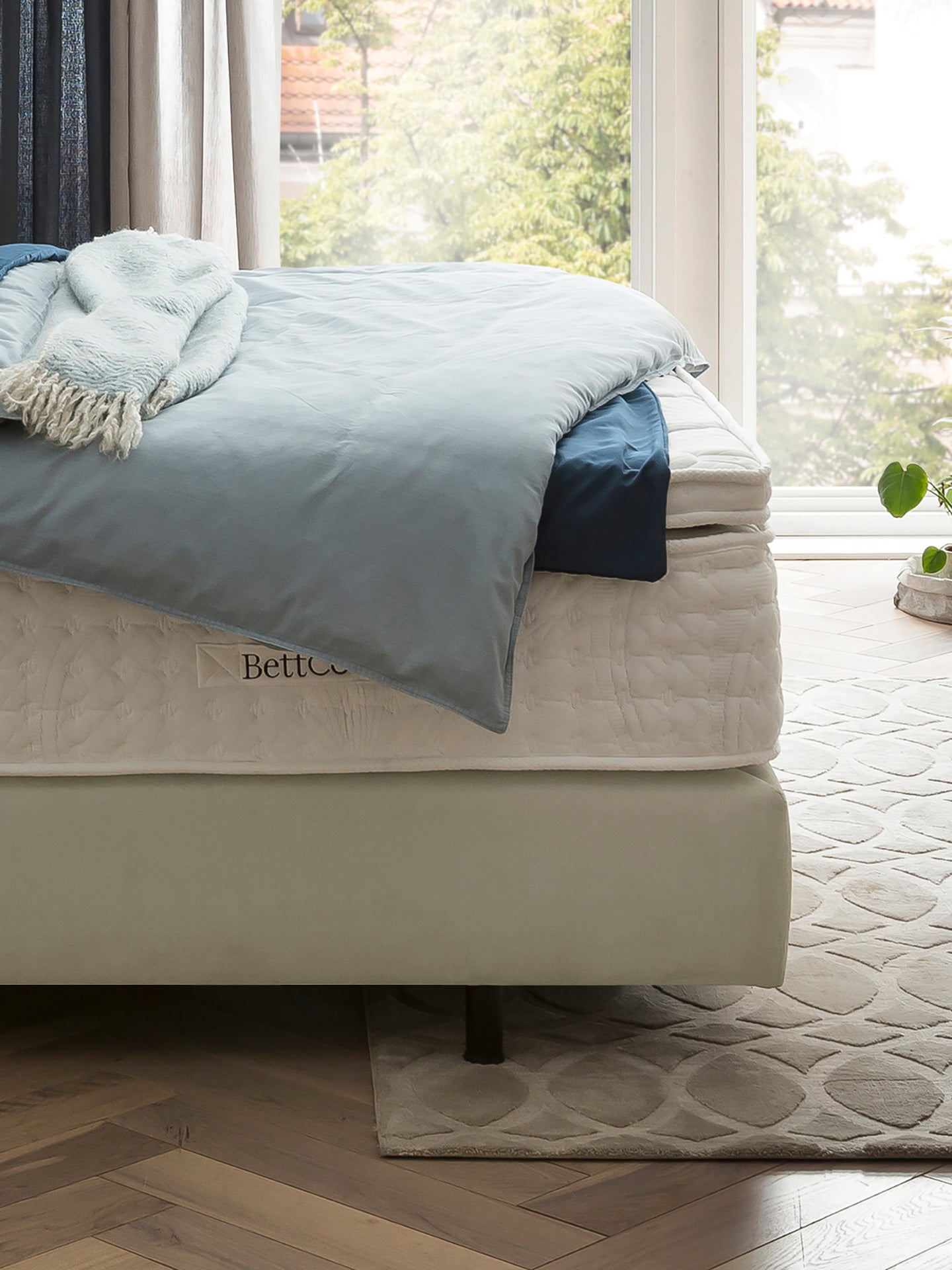 Samt Boxspringbett Creme LISBON