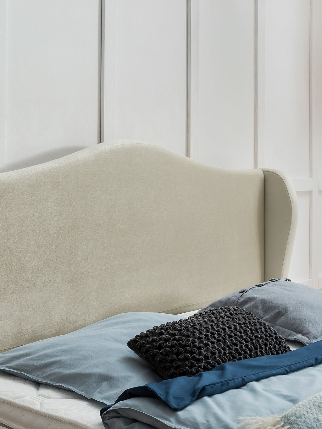 Samt Boxspringbett Creme LISBON