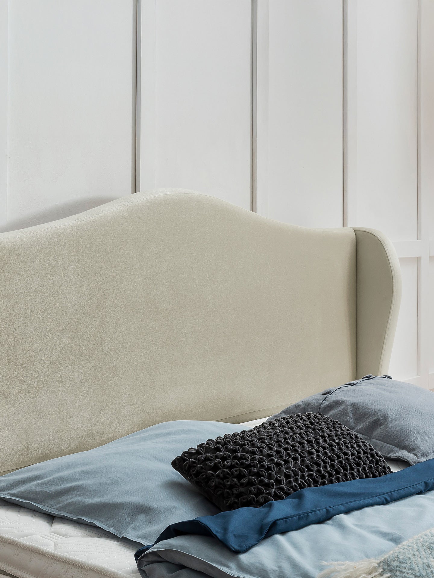 Samt Boxspringbett Creme LISBON