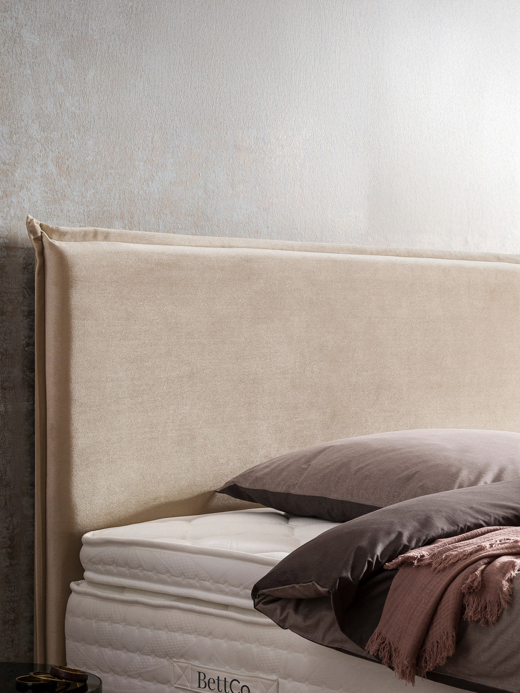 Samt Boxspringbett Beige LONDON