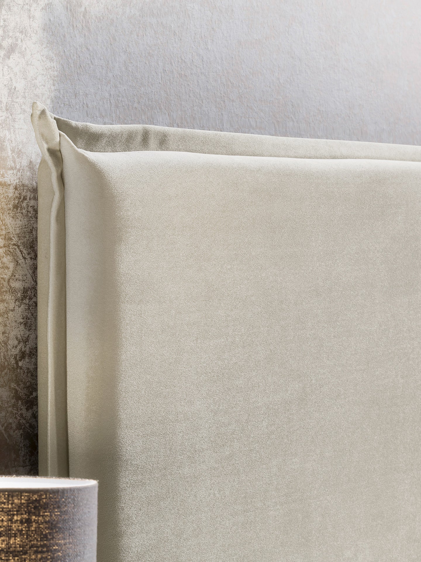 Samt Boxspringbett Creme LONDON