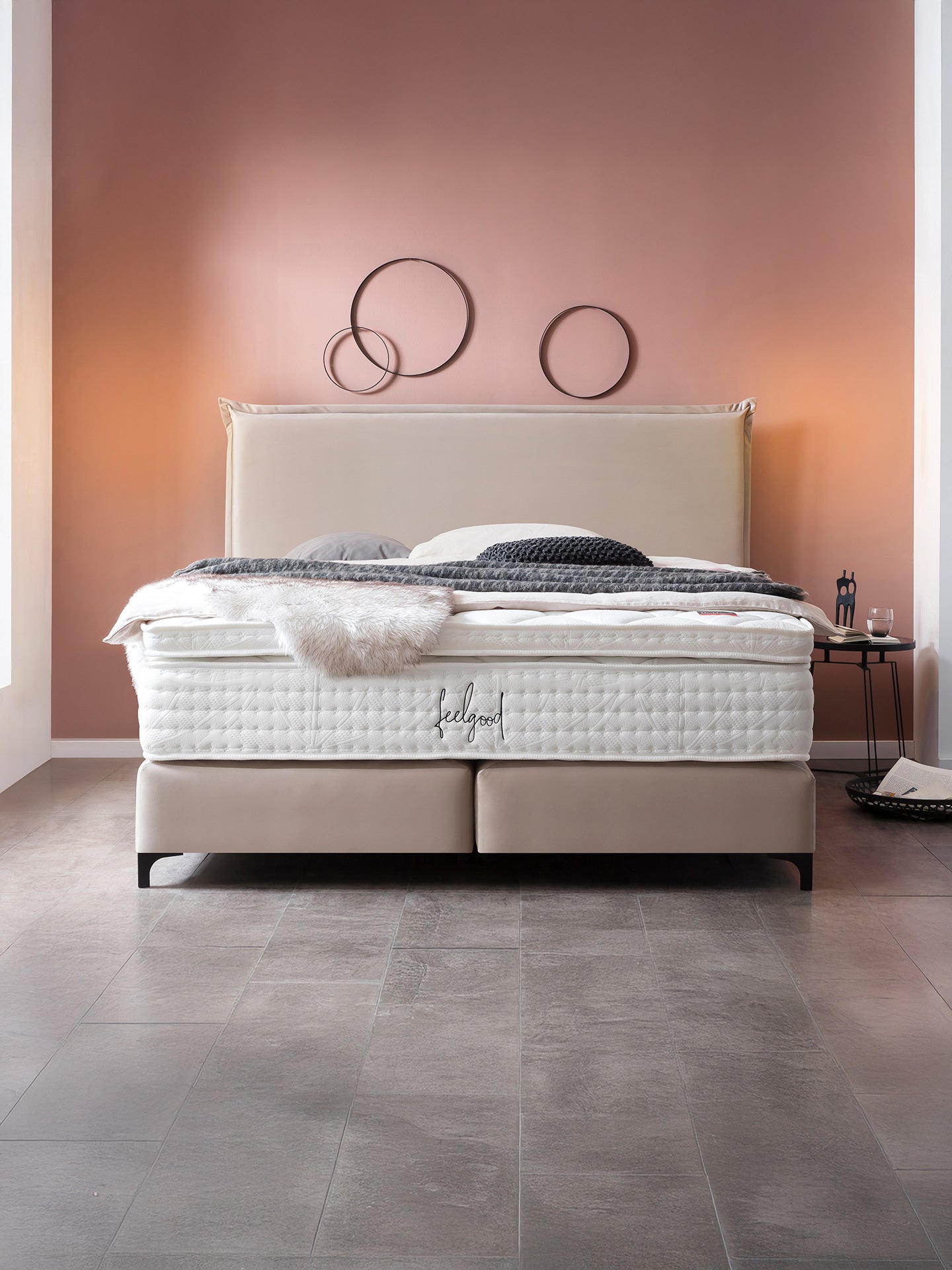 Velours Boxspringbett Creme LONDON