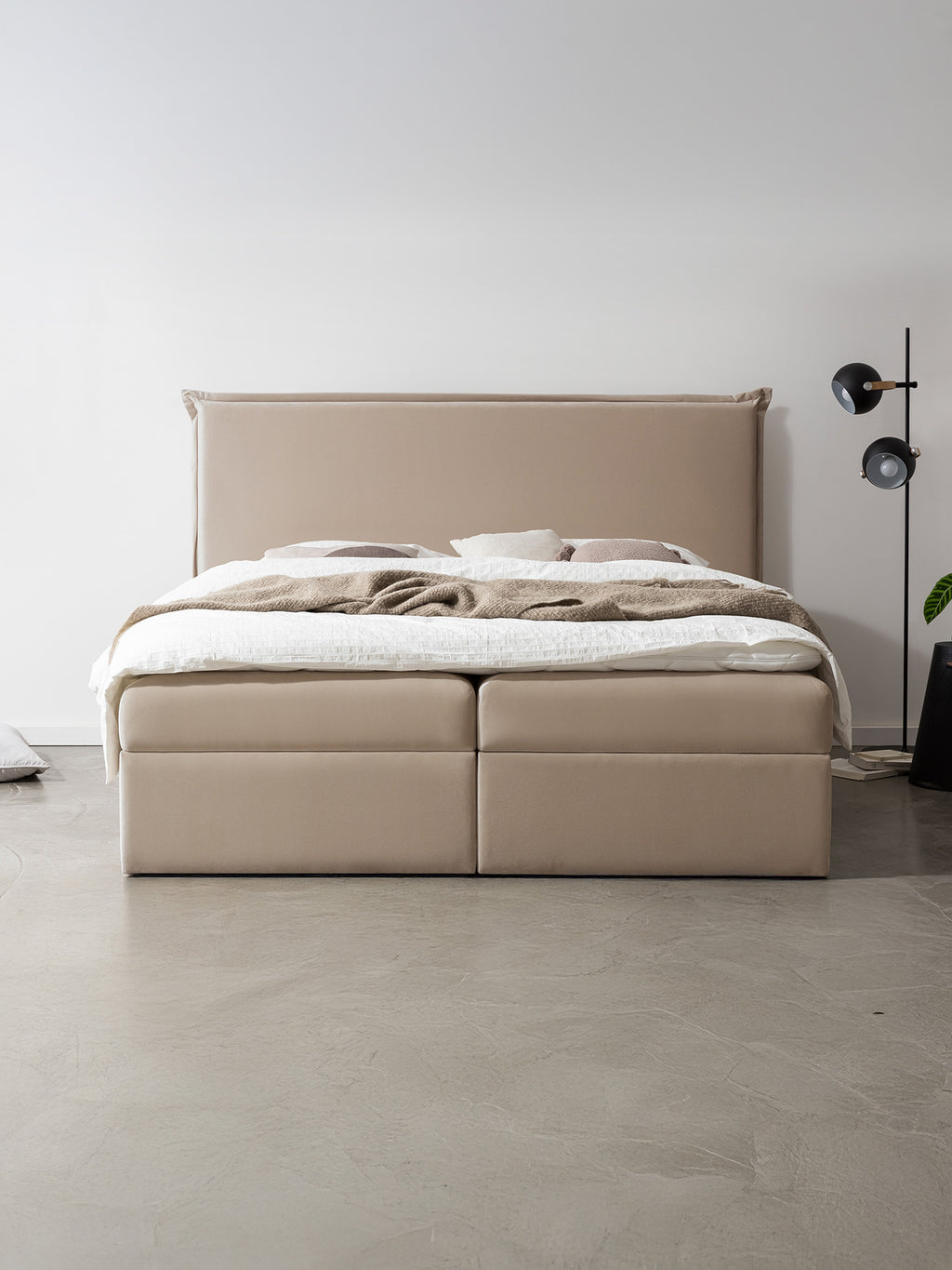 Samt Boxspringbett mit Stauraum Beige LONDON