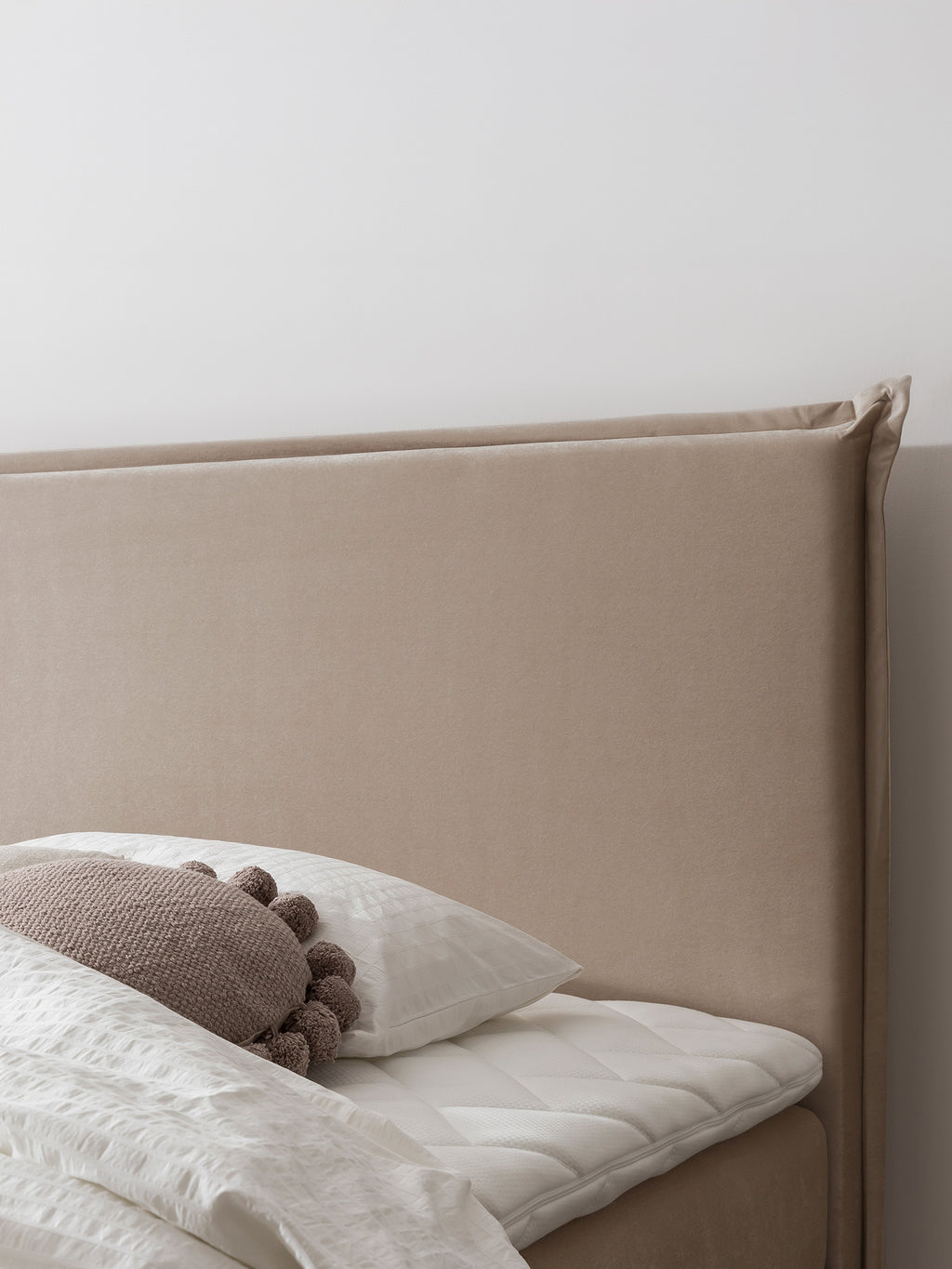 Samt Boxspringbett mit Stauraum Beige LONDON