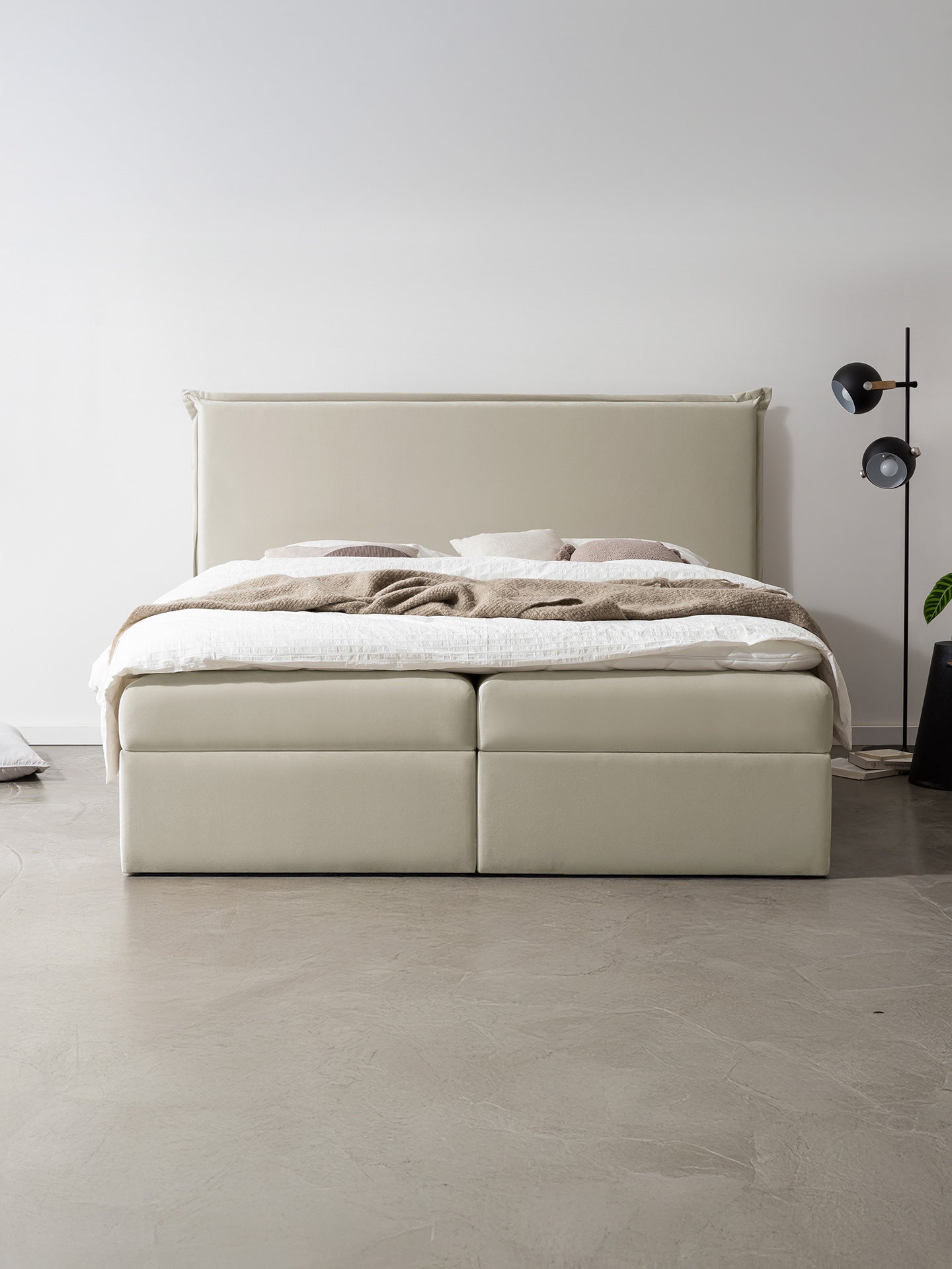Samt Boxspringbett mit Stauraum Creme LONDON