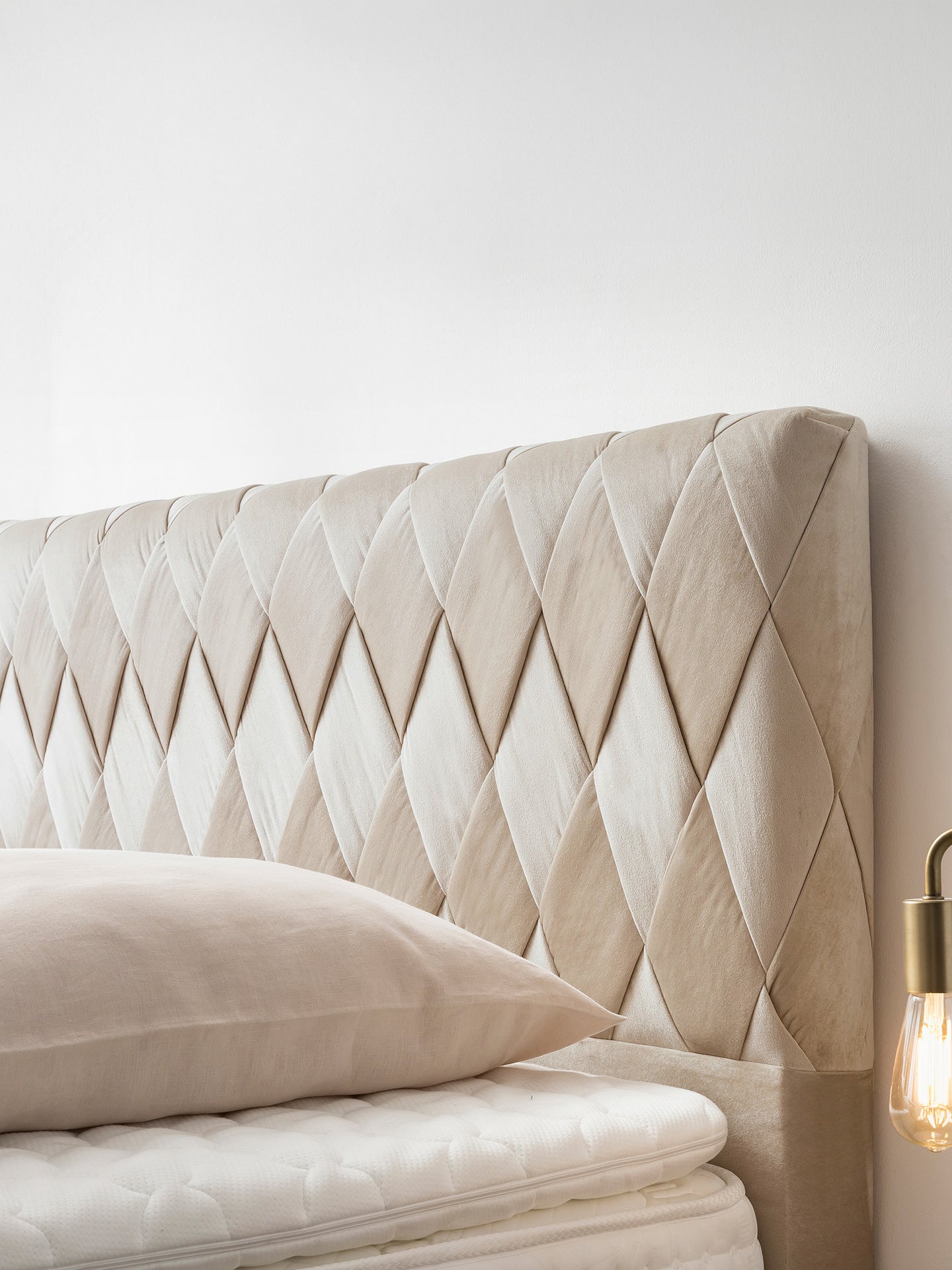 Samt Boxspringbett Beige LYON