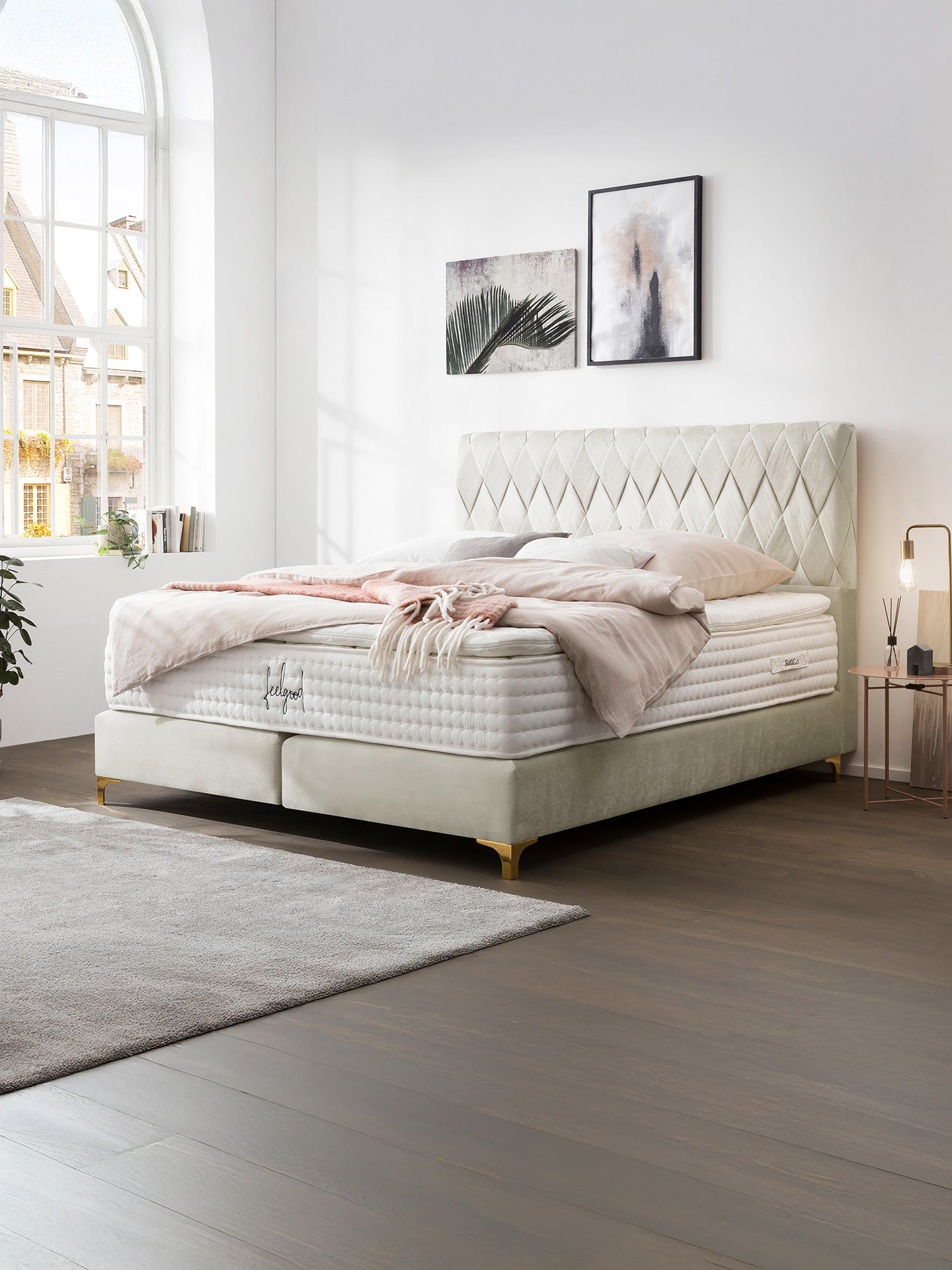 Samt Boxspringbett Creme LYON