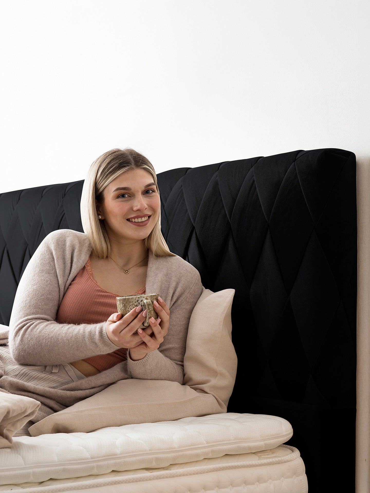 Samt Boxspringbett Schwarz LYON