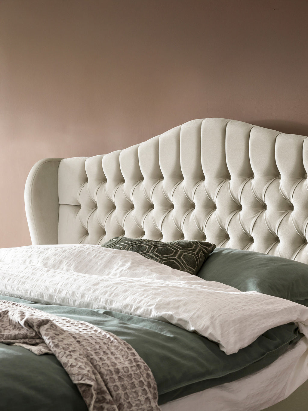 Samt Boxspringbett mit Stauraum Creme MAISON