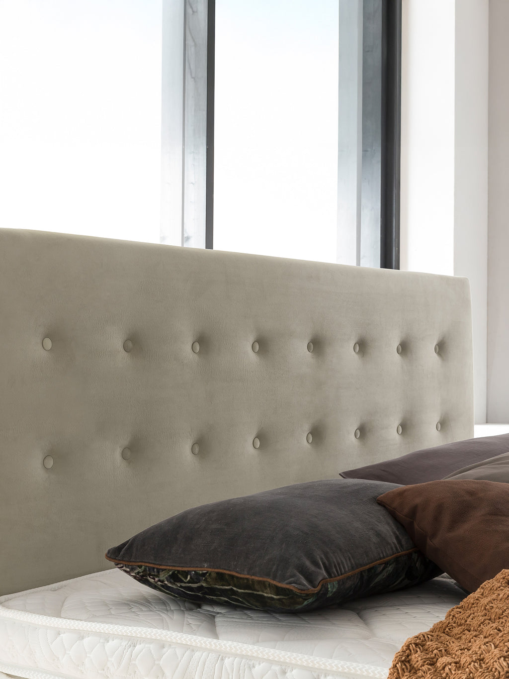 Velours Boxspringbett Creme MILANO