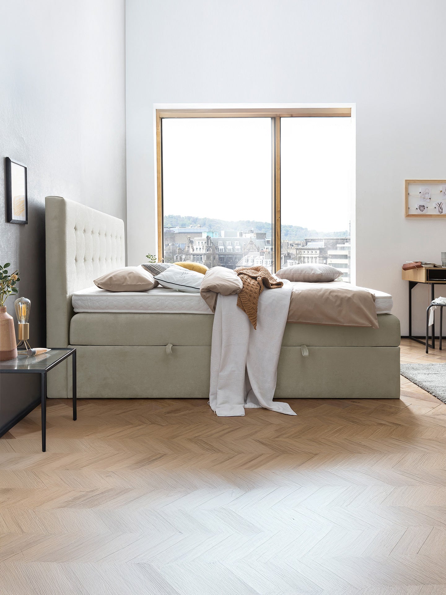 Samt Boxspringbett mit Stauraum Creme MILANO