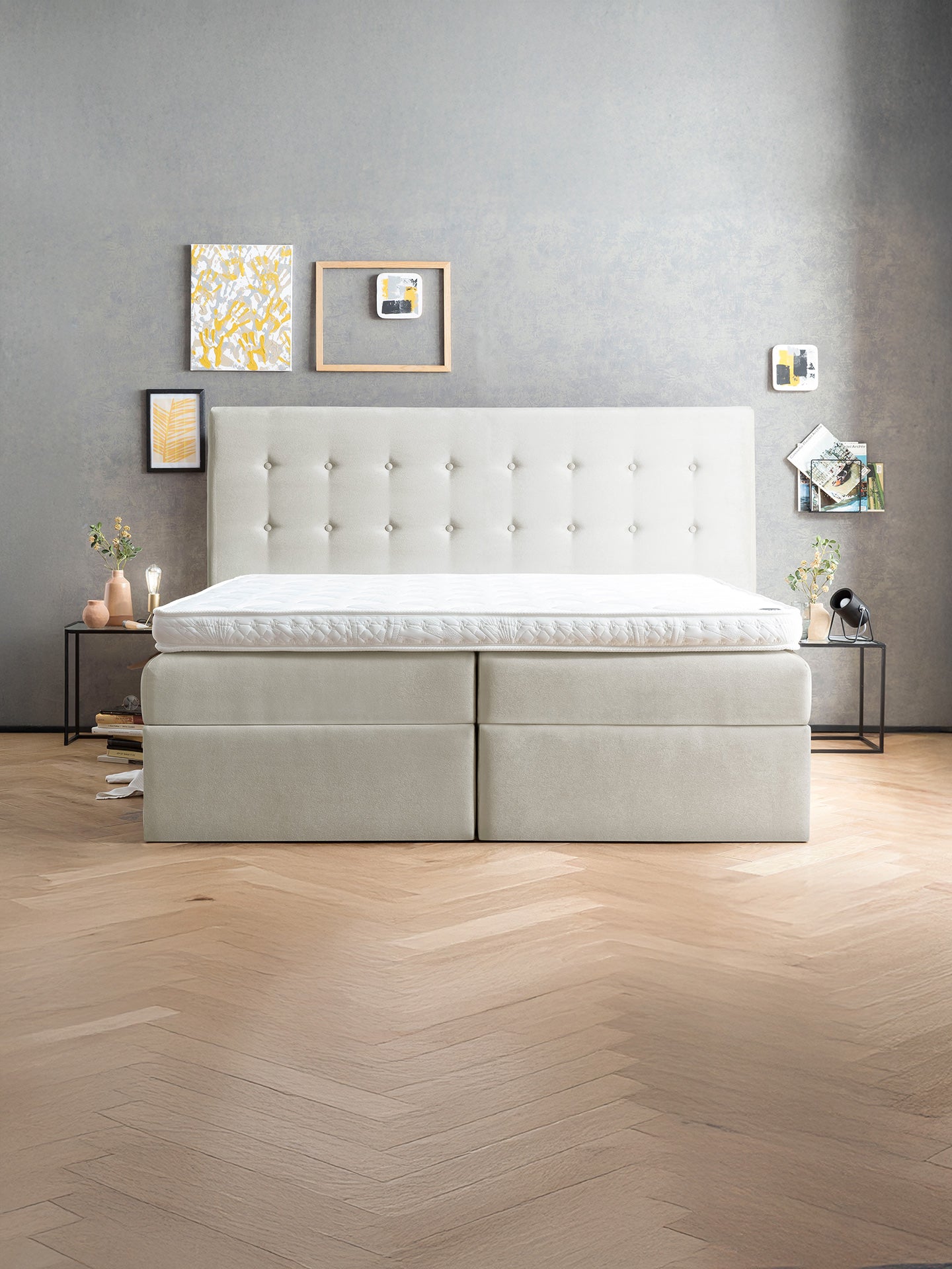 Samt Boxspringbett mit Stauraum Creme MILANO