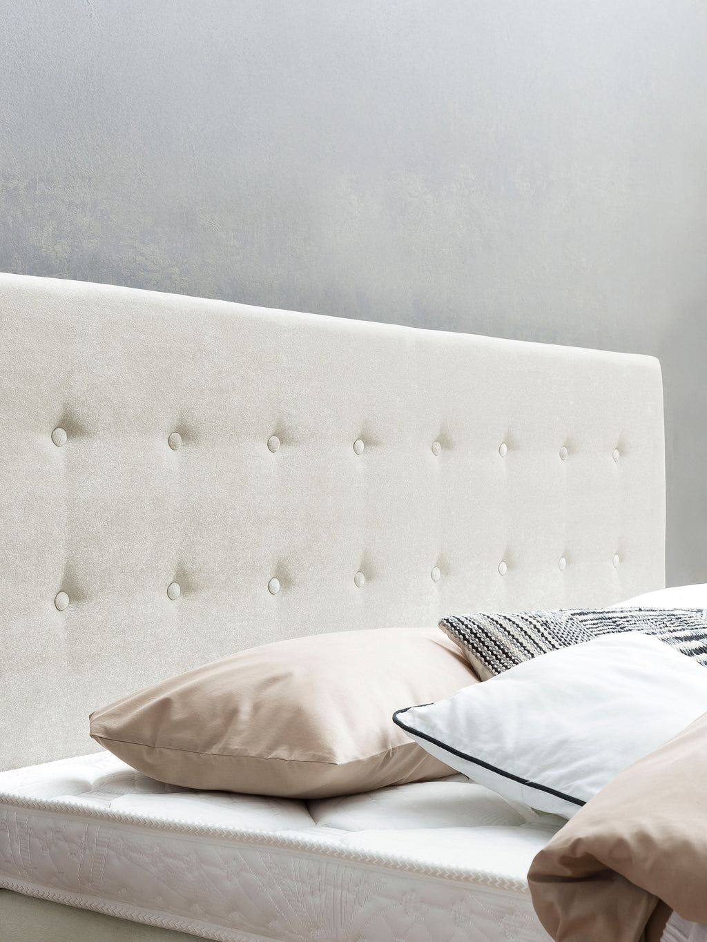 Samt Boxspringbett mit Stauraum Creme MILANO
