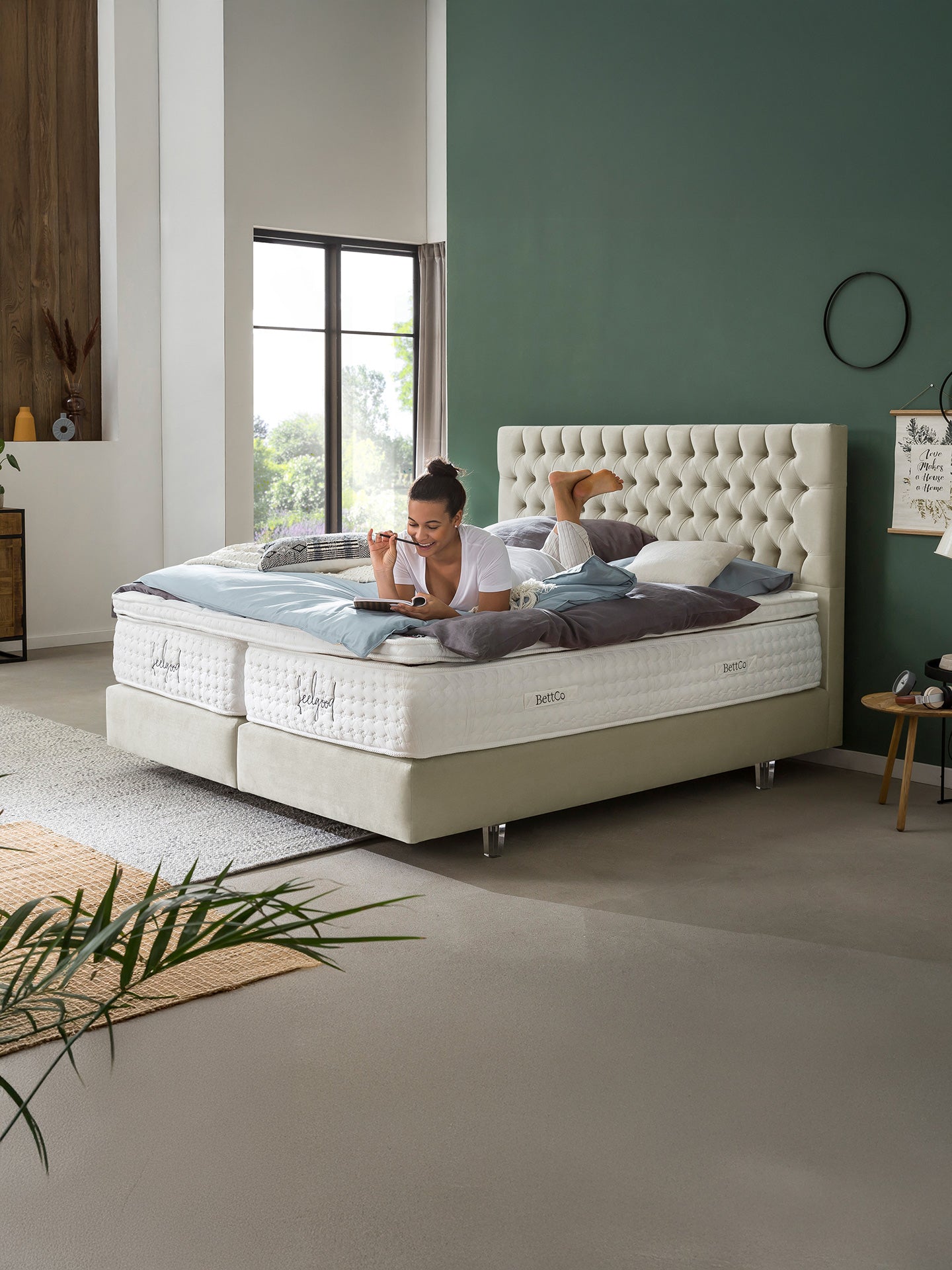 Samt Boxspringbett Creme VEGAS