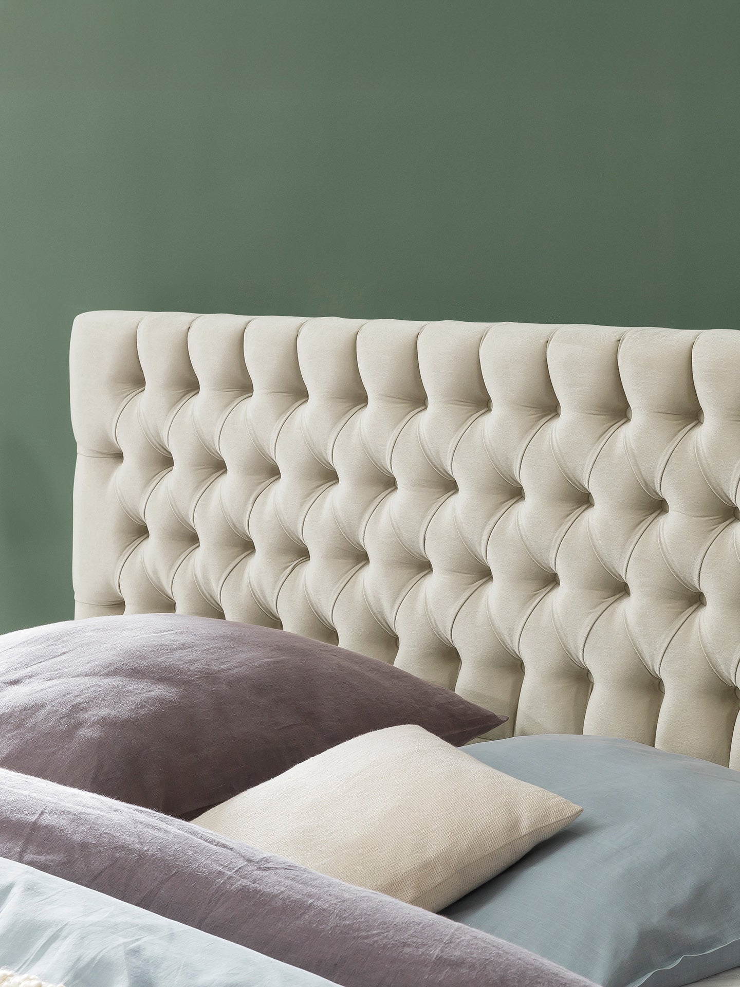 Samt Boxspringbett Creme VEGAS