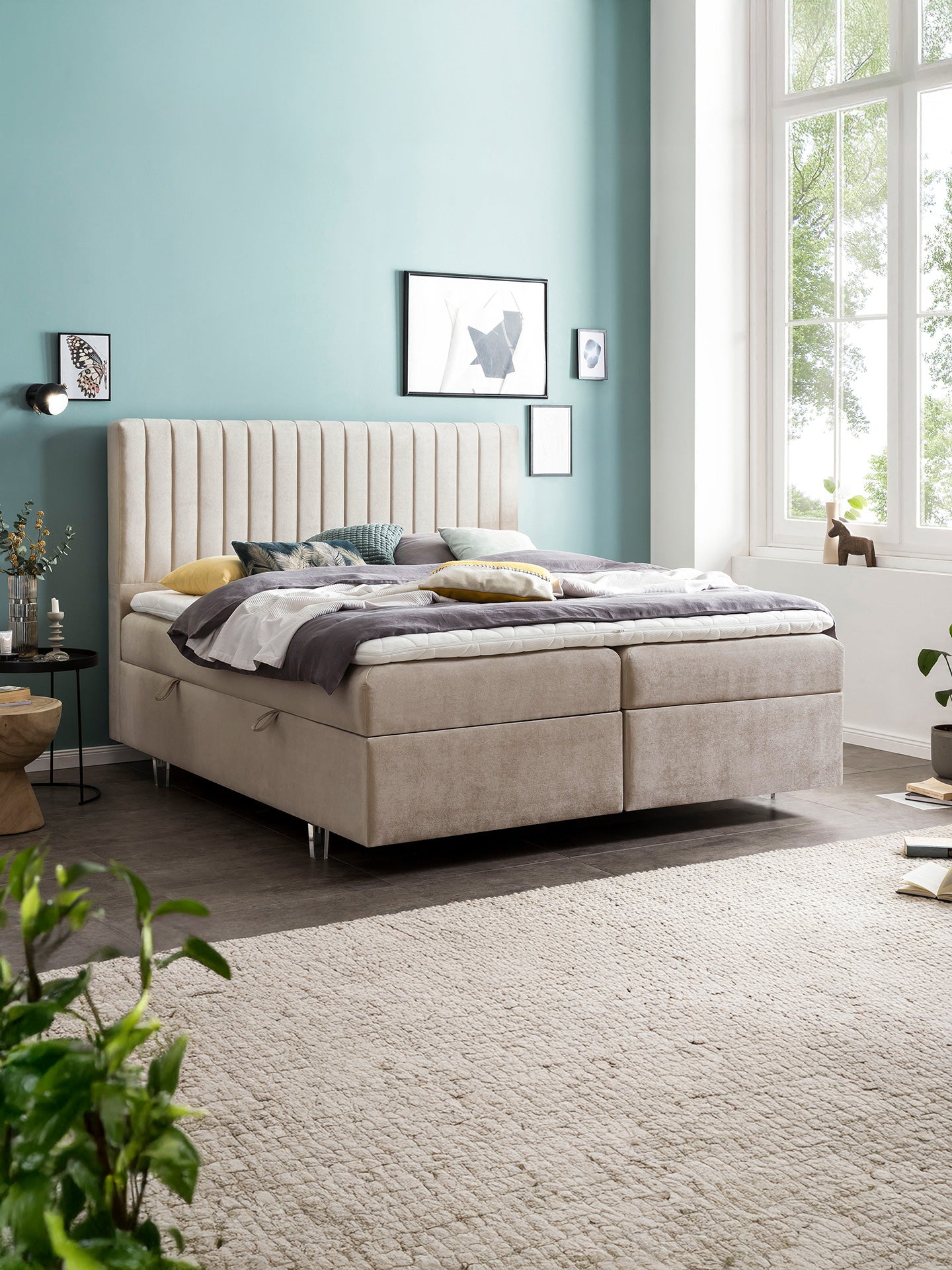 Samt Boxspringbett mit Stauraum Beige PARIS