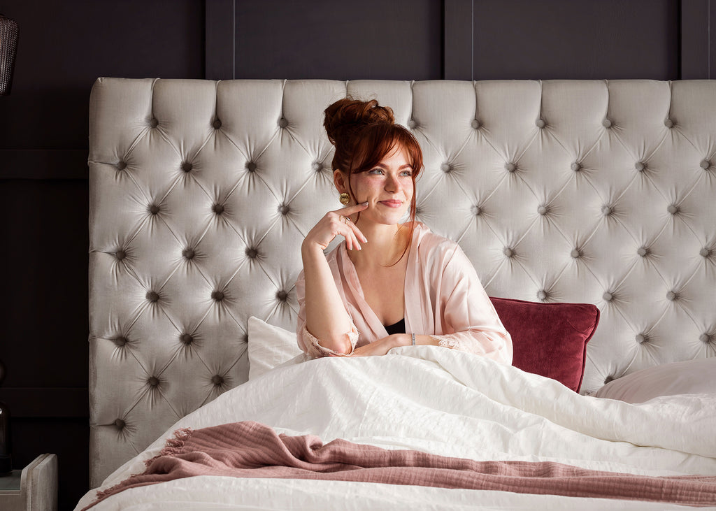 Velours Luxus Bett mit Bettkasten Creme PLAZA