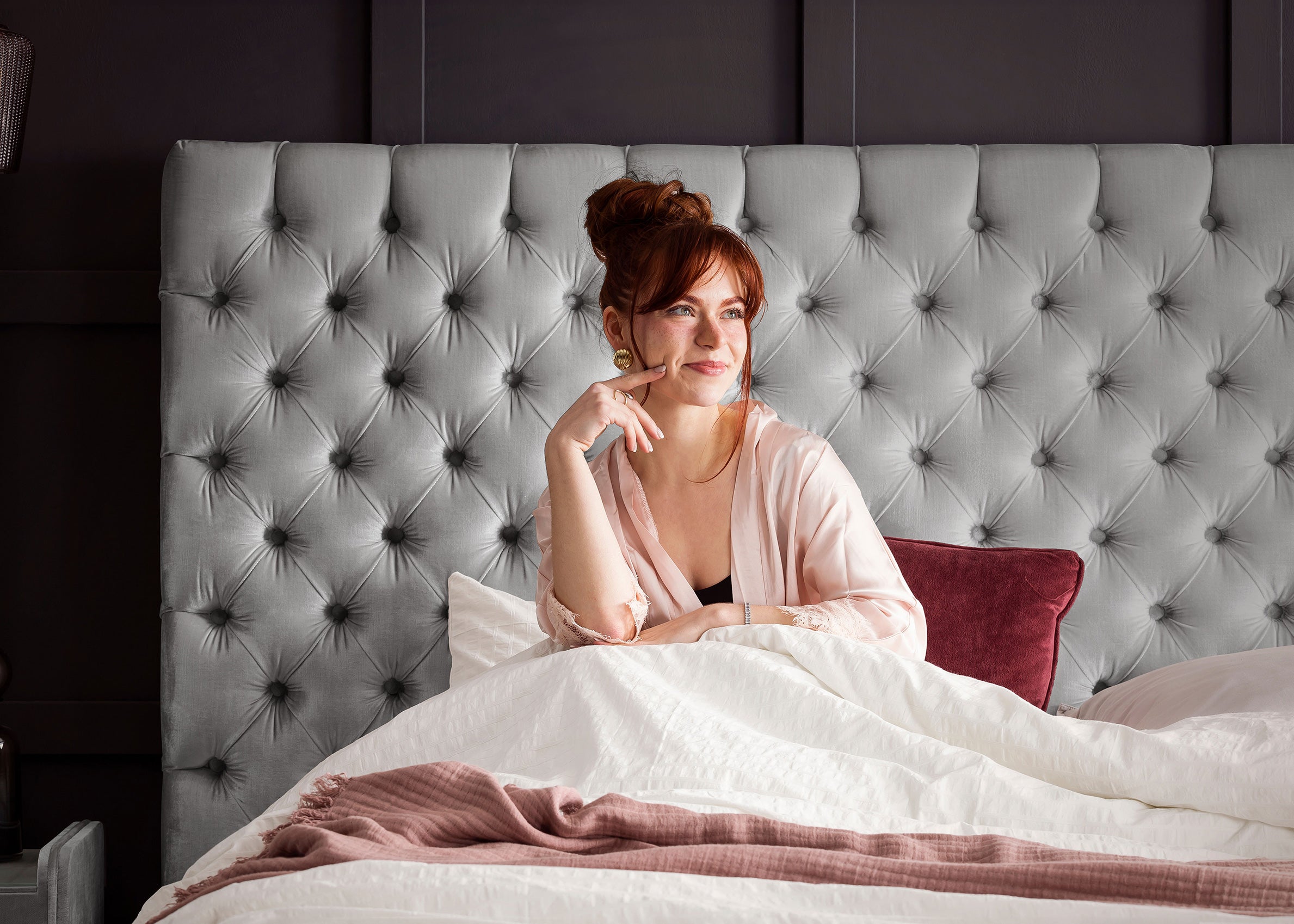 Velours Luxus Bett mit Bettkasten Grau PLAZA