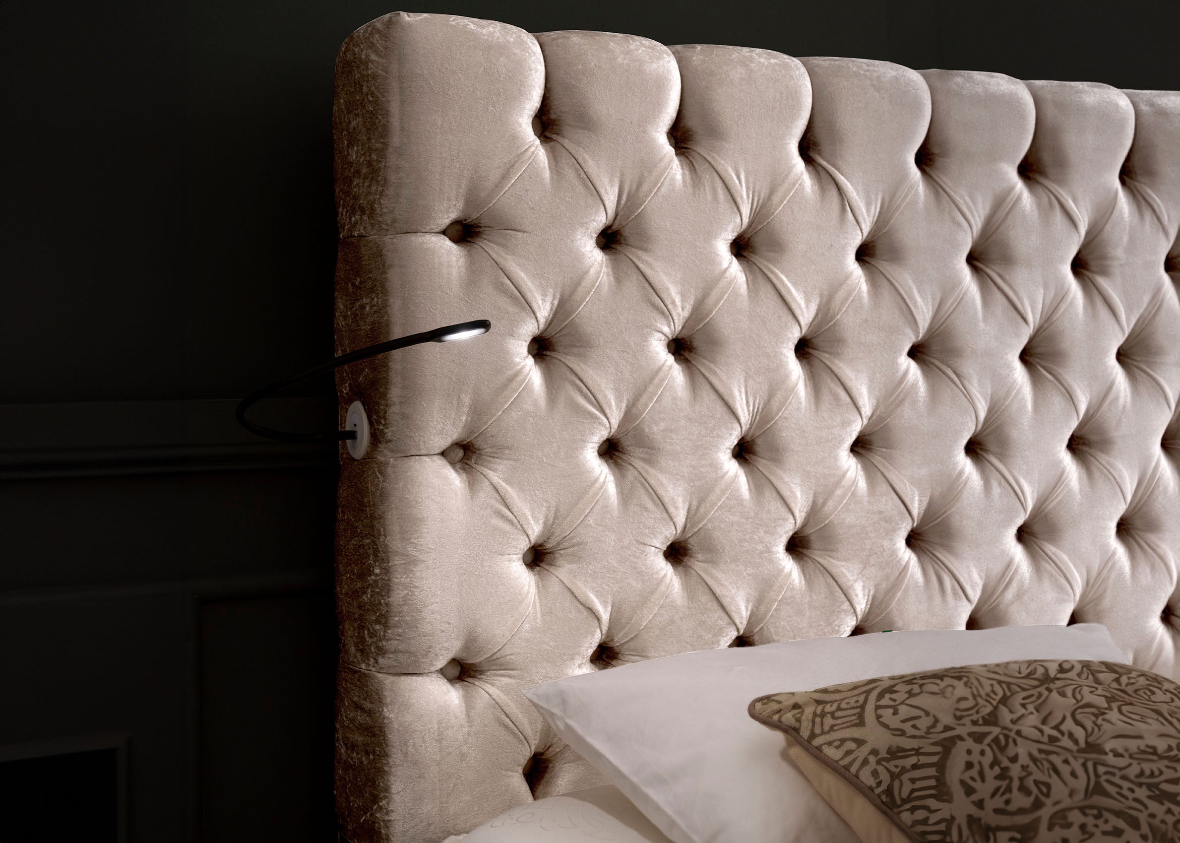 Crushed Velvet Luxus Boxspringbett Creme PLAZA