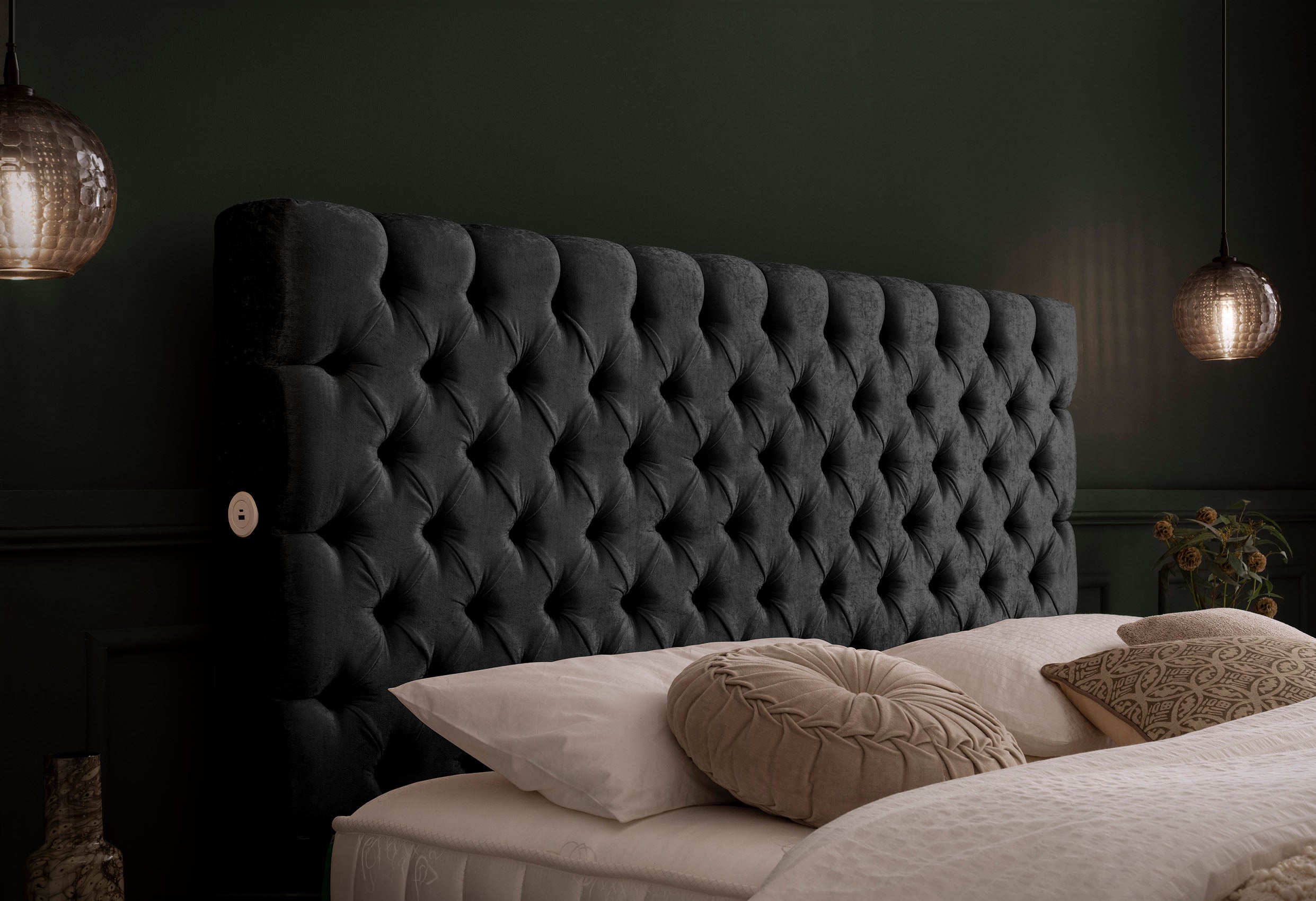 Crushed Velvet Luxus Boxspringbett Schwarz PLAZA