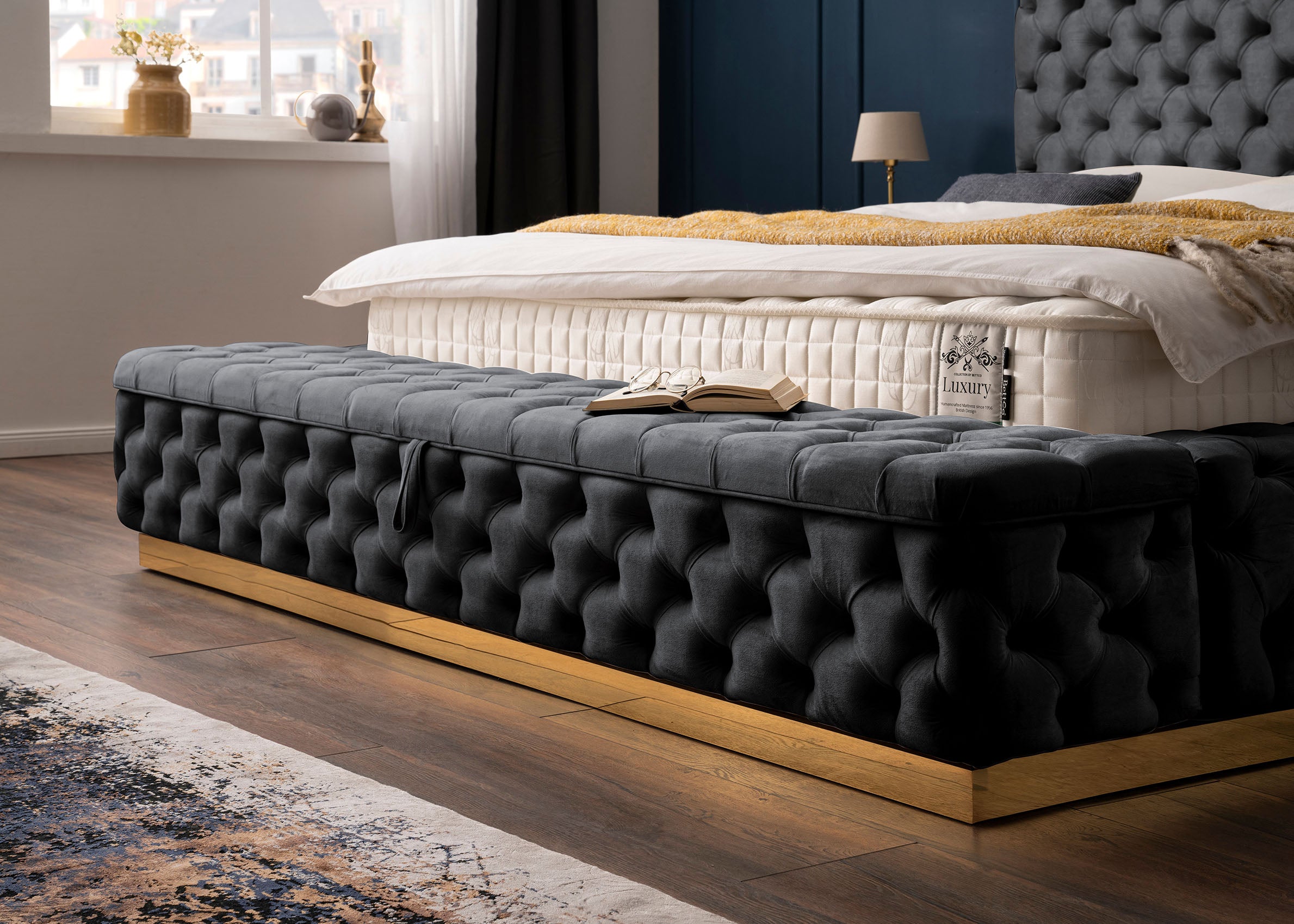 Velours Luxus Bett mit Bettkasten & Sitzbank mit Stauraum Schwarz PLAZA