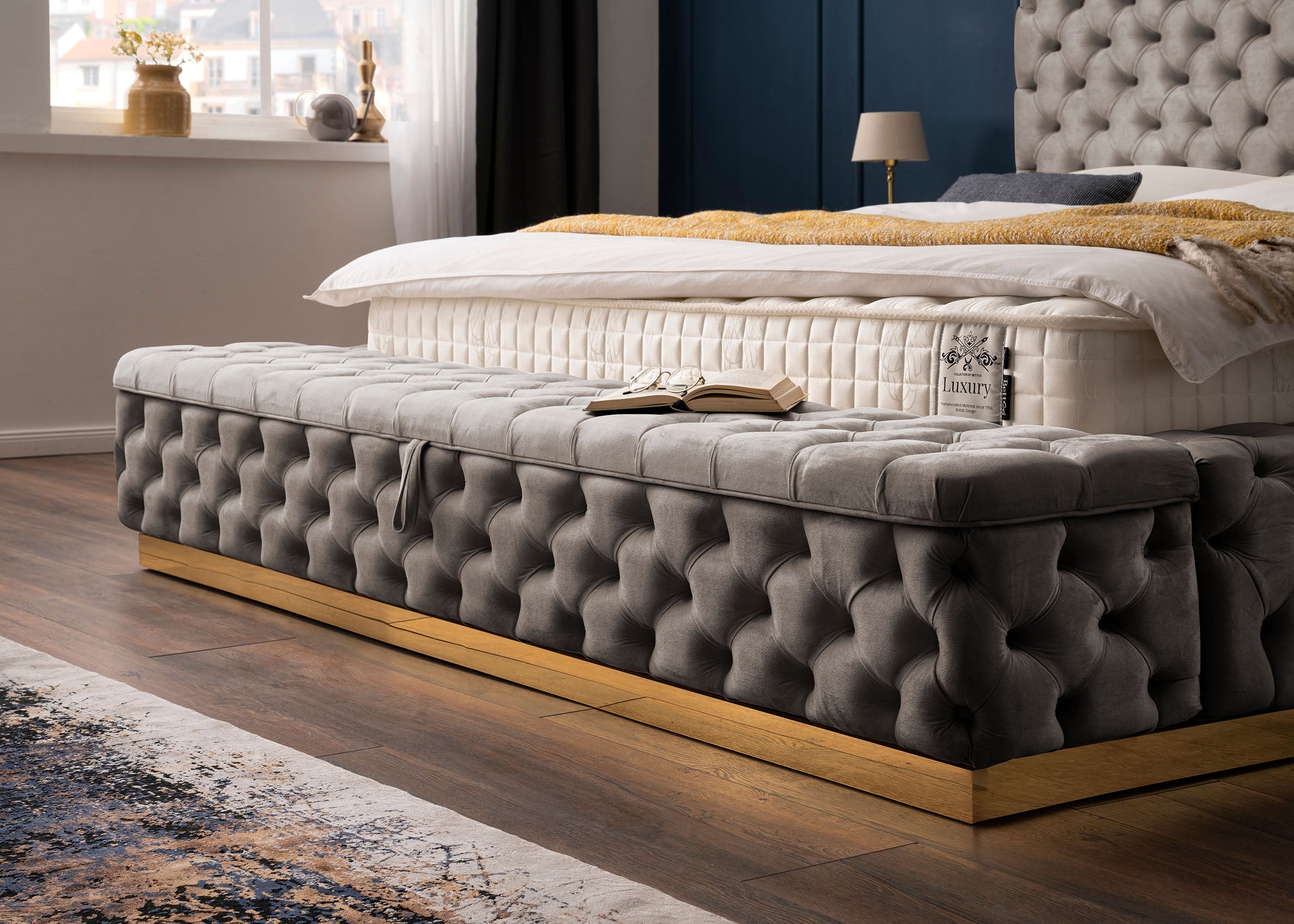 Velours Luxus Bett mit Bettkasten & Sitzbank mit Stauraum Taupe PLAZA