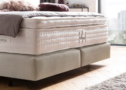 Boxspringbett-Boxen in Samt Creme