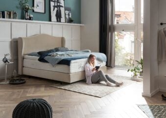 Boxspringbett Lissabon in Samt Beige