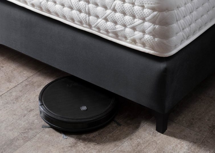 Boxspringbett in Velours Schwarz mit Metallfuß