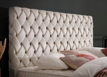 Luxus Boxspringbett mit Bettkasten Crowne in Altweiss Picasso Velourstoff