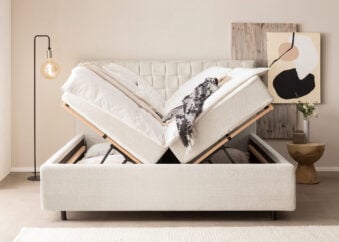 Bett mit Bettkasten Barcelo in Teddystoff Altweiss